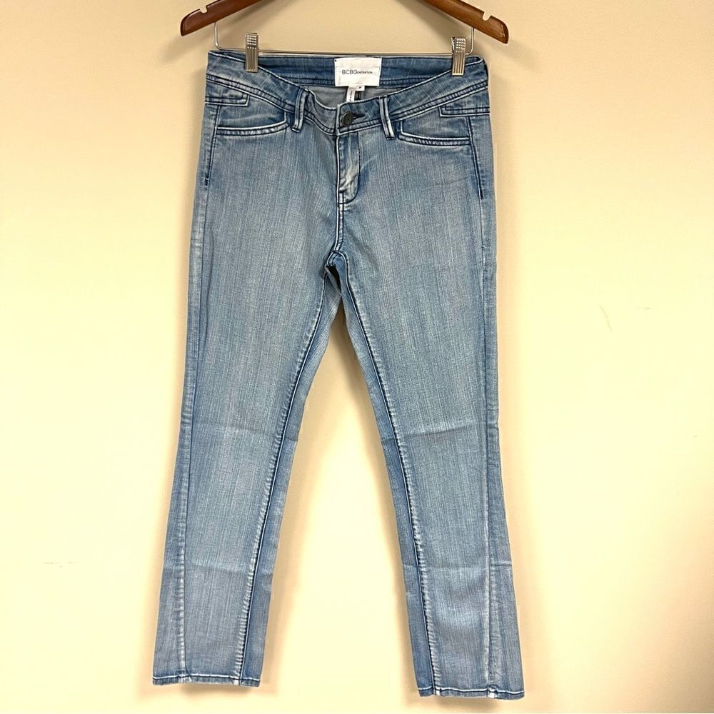 BCBGeneration light wash jeans. Size 24